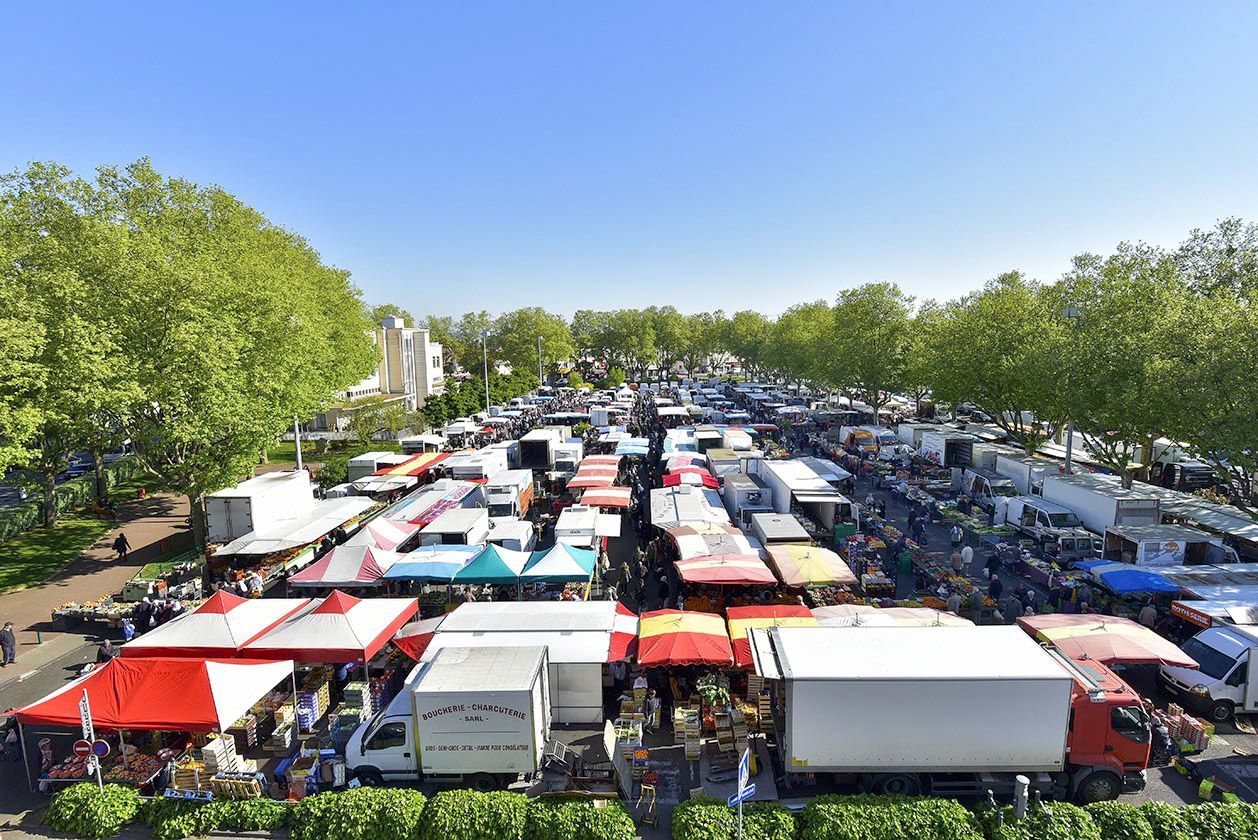 Bron Market illustration