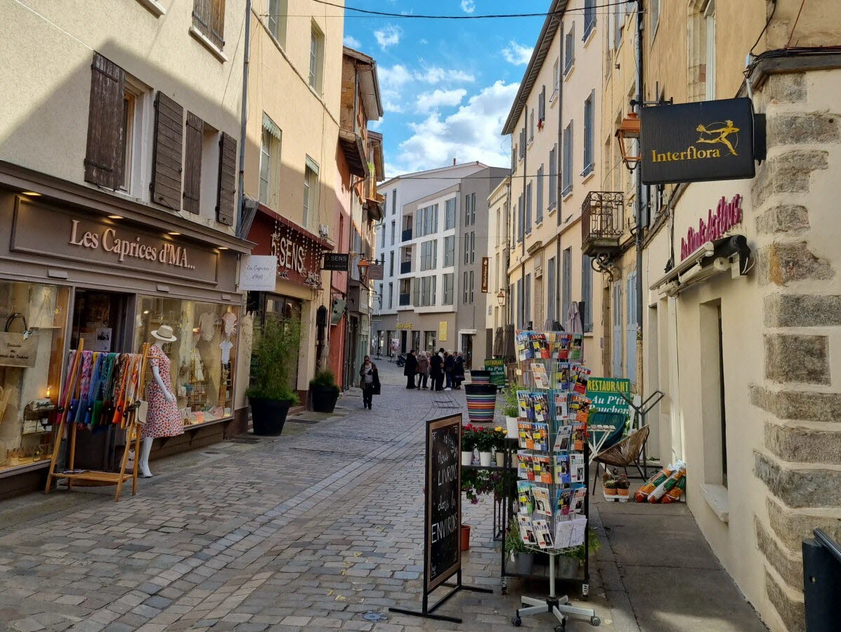 Le centre historique de Neuville-sur-Saône illustration
