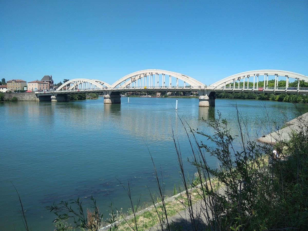 Neuville-sur-Saône illustration