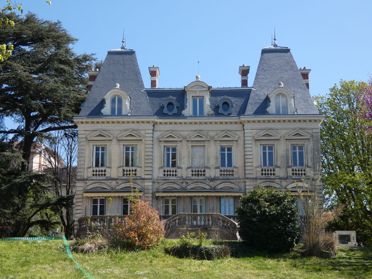 City Hall of Sainte-Foy-lès-Lyon illustration